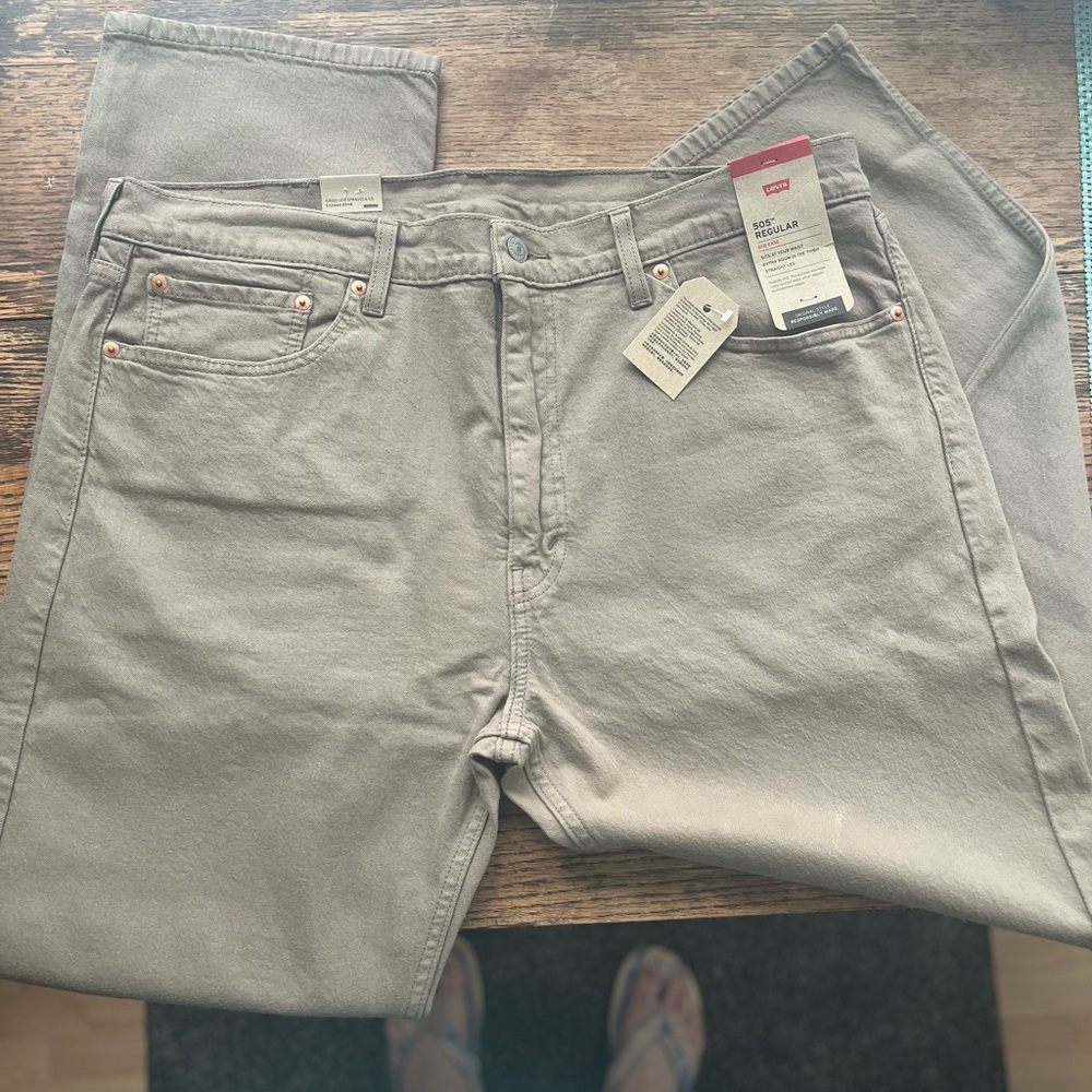 NWT Levi's Mens Gray 505 stretch Jeans 38x32
